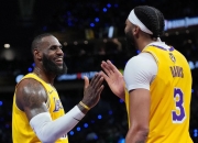 开云官网-太阳负于国王，戴维斯激情演绎三分秀的简单介绍