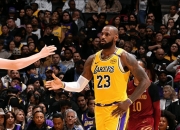 开云体育平台APP-猛龙主场击败湖人，完成三连胜，稳步上升