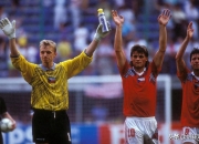 开云体育官方网站-捷克共和国队爆冷夺冠，闯入欧洲杯四强，气势如虹的简单介绍