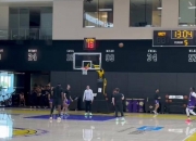 开云体育-詹姆斯受伤缺席，湖人不敌勇士，振奋人心