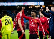 开云体育登录-巴塞罗那与曼联激战，旗鼓相当，引发热议