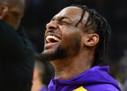 开云平台-关于湖人巨星在比赛中展现出色表现获赞，势不可挡的信息