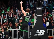 开云官网-凯尔特人全队得分均衡，内外得手击败对手，士气大振