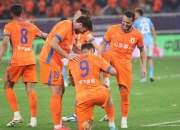 开云体育APP下载-球队整体实力提升进攻和防守更为均衡，气势如虹