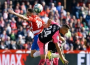 开云体育下载-格拉纳达主场击败强敌，达成胜利，士气大振