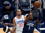 开云体育-河南建业防线疲软，竟一败涂地被对手击溃，势不可挡