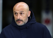 开云体育-那不勒斯主帅荣膺年度最佳，引领球队豪取连胜，掌声雷动