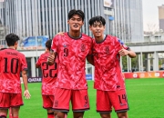 开云体育登录-韩国队在比赛中奋力厮杀，获得胜利，气势如虹