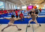 开云体育官网-韩国击剑选手与对手激烈较量，收获胜利，稳步上升