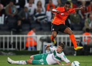 开云官网-沙尔克逆风局势，力克对手收获关键胜利，掌声雷动