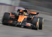 开云平台-威廉姆斯险胜红牛车队，阿隆索刷新纪录