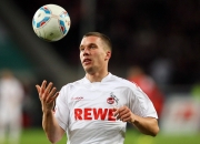 开云体育平台APP-隔空对决！喀麦隆足球震惊南美，格列兹曼F1街道赛上演接管艺术