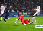 开云体育-包含巴黎圣日耳曼四球大胜，进攻火力令人震撼的词条