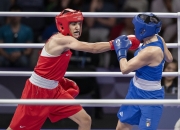 开云体育在线-拳击比赛即将开战，各国选手备战紧张