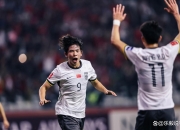 开云体育-国内足球巨星对决：实力碰撞的时刻到了！的简单介绍