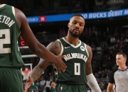 开云下载-雄鹿逆转太阳，米德尔顿全面发挥关键