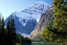 开云体育APP下载-塞拉利昂女足球员技术娴熟，压倒对手