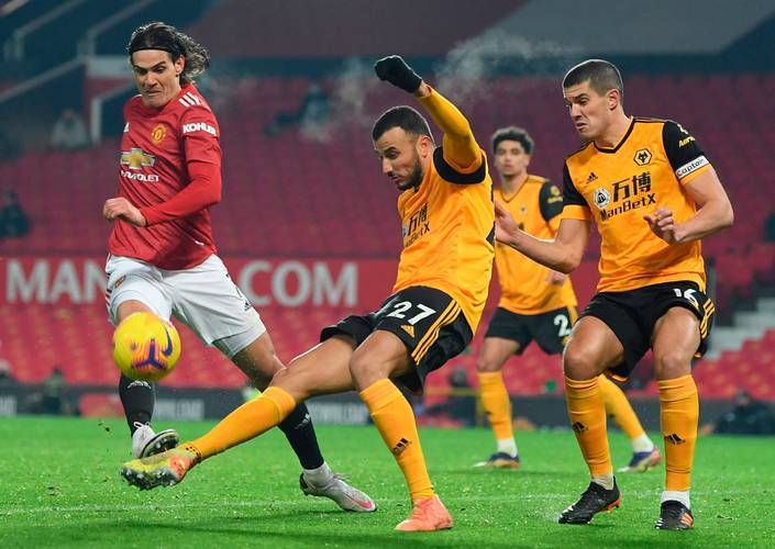 狼队后防屡次失误,需加强磨合!的简单介绍 狼队后防屡次失误,需加强磨合!的简单介绍