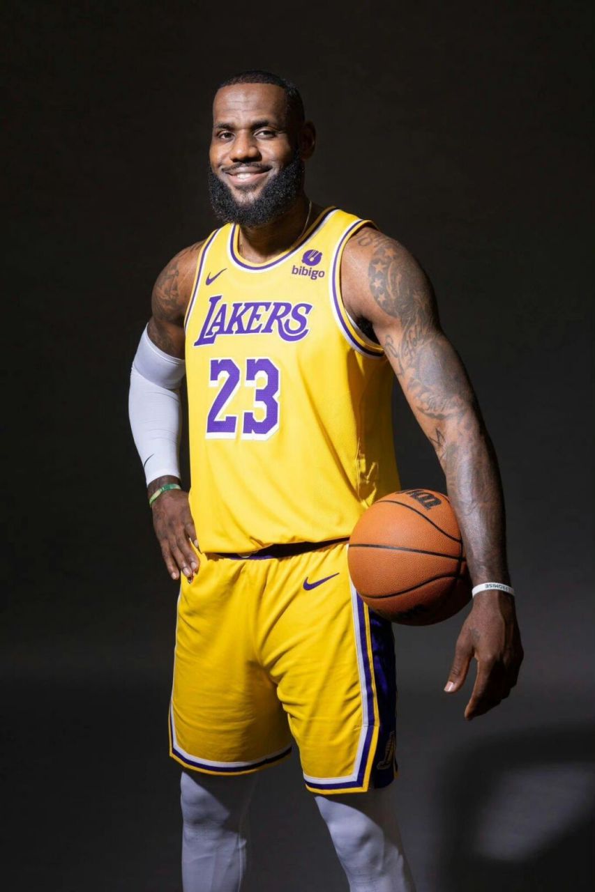 詹皇凭知名值排全NBA第一,YZ:票数更少是出乎意料的简单介绍 詹皇凭知名值排全NBA第一,YZ:票数更少是出乎意料的简单介绍