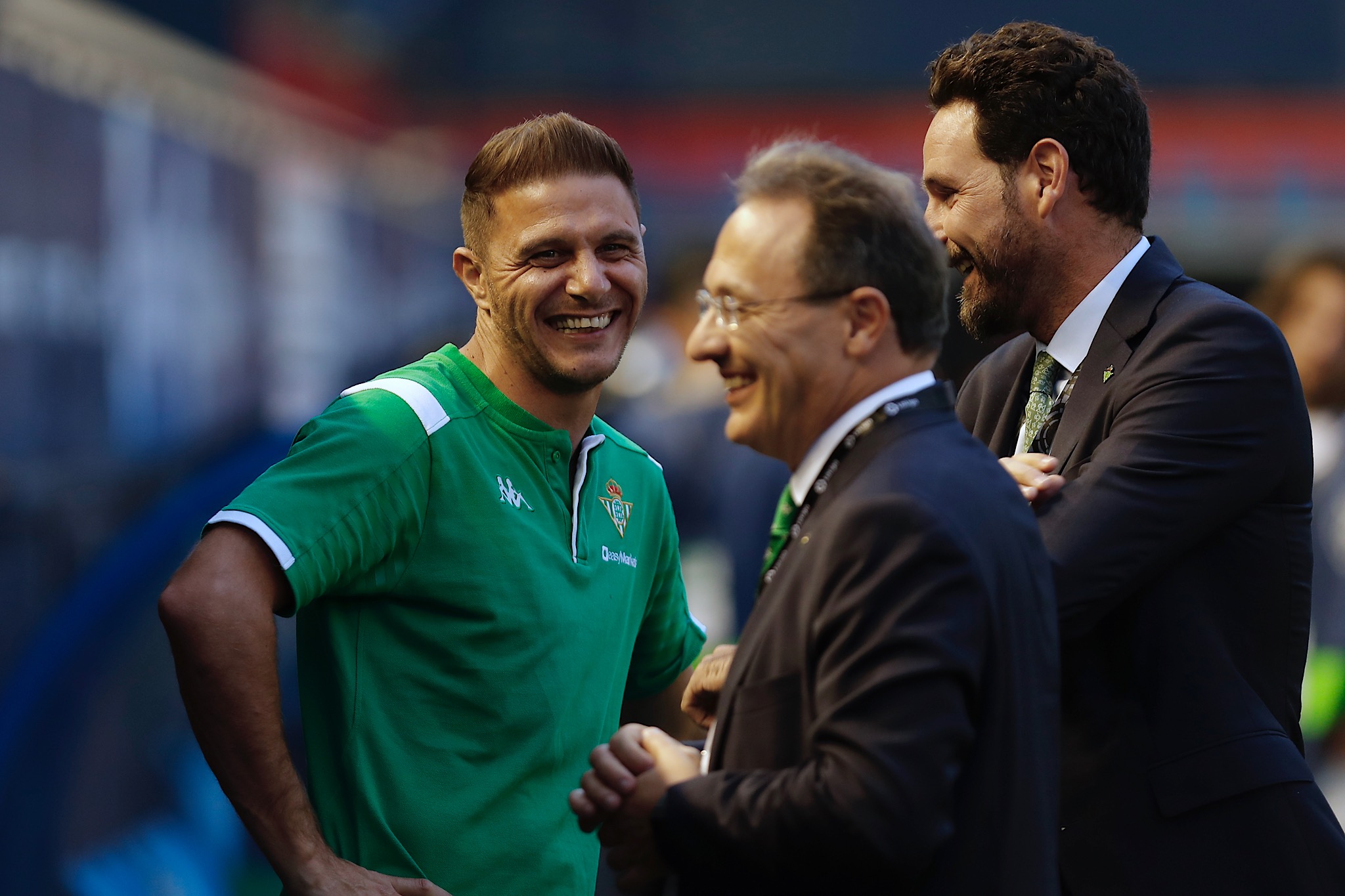 雄狮法兰克福再决胜,豪取三分登顶的简单介绍 雄狮法兰克福再决胜,豪取三分登顶的简单介绍