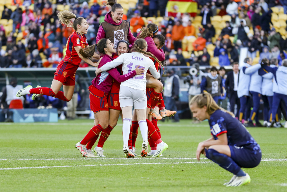 包含沙特阿拉伯女足奇迹般晋级，底特律再胜阿联酋的词条