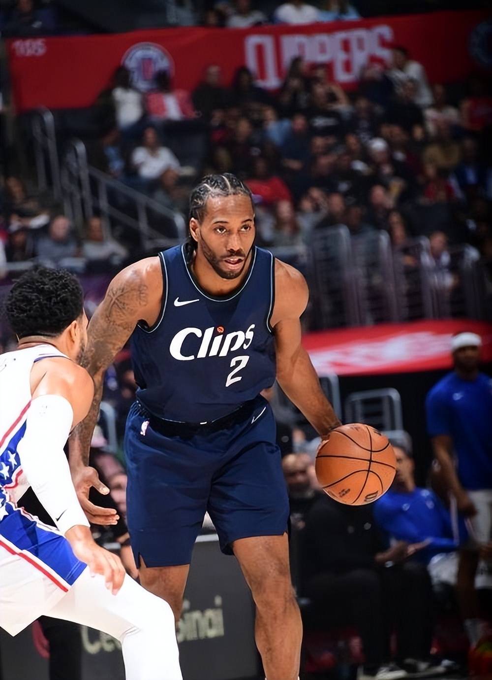 包含快船状态回勇，胜利主要靠中锋组合的词条