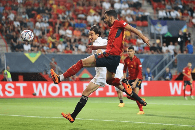 西班牙力克克罗地亚,成功挺进四强 西班牙力克克罗地亚,成功挺进四强