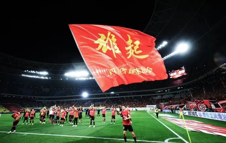 中国球员雄起:中超联赛赛场震撼的简单介绍 中国球员雄起:中超联赛赛场震撼的简单介绍