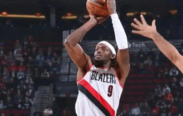 包含开拓者队主场击败国王队,利拉德砍下+稳赢比赛的词条 包含开拓者队主场击败国王队,利拉德砍下+稳赢比赛的词条