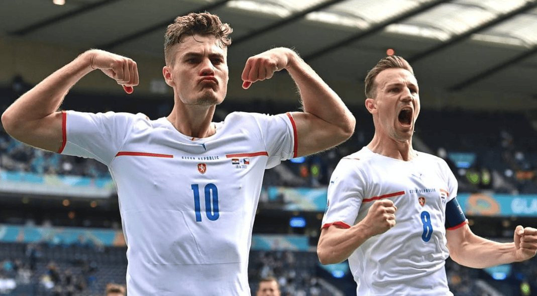 关于欧洲杯预选赛正酣,各国劲旅角逐争夺资格的信息 关于欧洲杯预选赛正酣,各国劲旅角逐争夺资格的信息