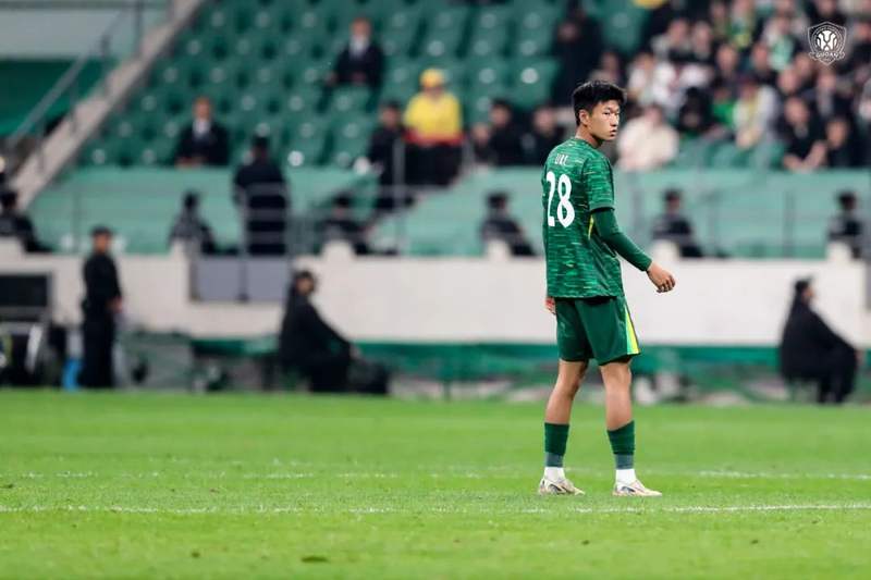 包含北京国安主场大胜深圳佳兆业，豪取三分的词条