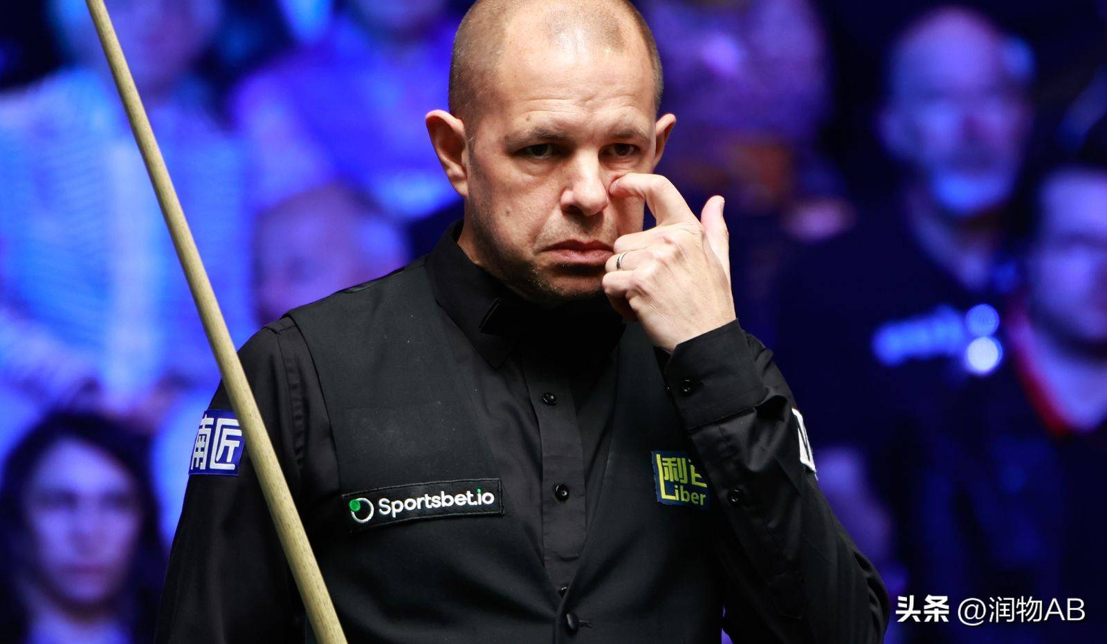 英格兰队事半功倍，毫不费力晋级四分之一决赛的简单介绍