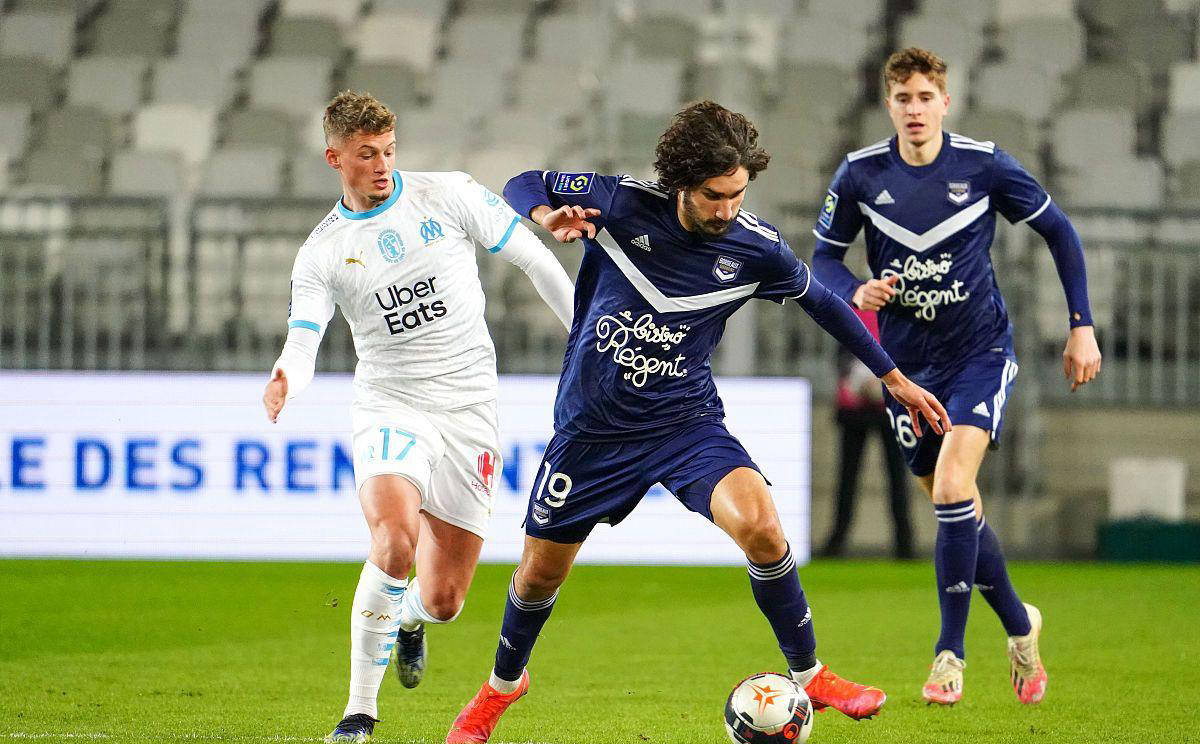 包含拉齐奥球员状态达到巅峰，助球队逆袭的词条