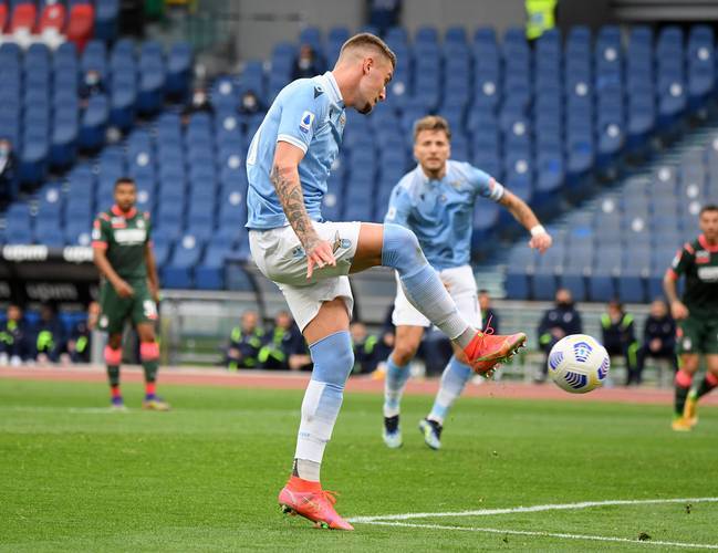 包含拉齐奥球员状态达到巅峰，助球队逆袭的词条