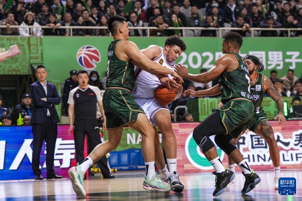 包含福建队实力不凡，迎战对手勇封巅峰的词条