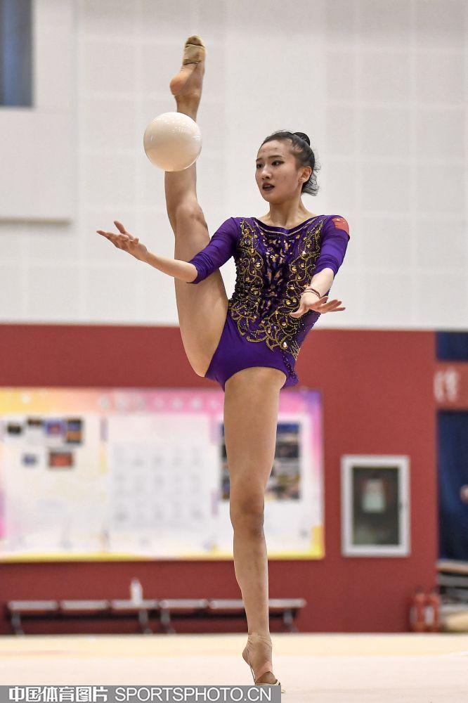 新西兰游泳选手喜获头名,实力超群 新西兰游泳选手喜获头名,实力超群