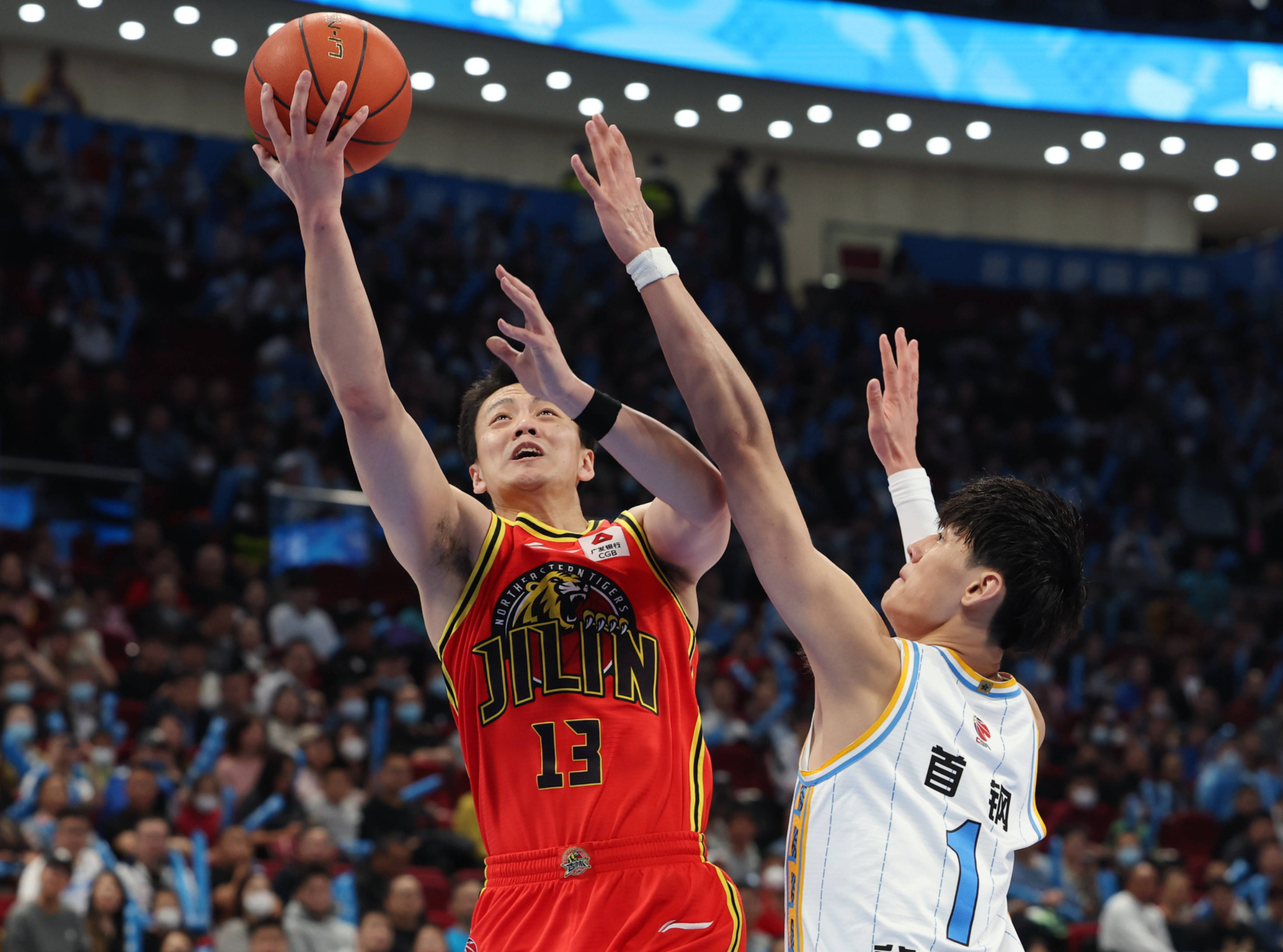 林书豪发挥稳定,球队战绩逐渐上升的简单介绍 林书豪发挥稳定,球队战绩逐渐上升的简单介绍