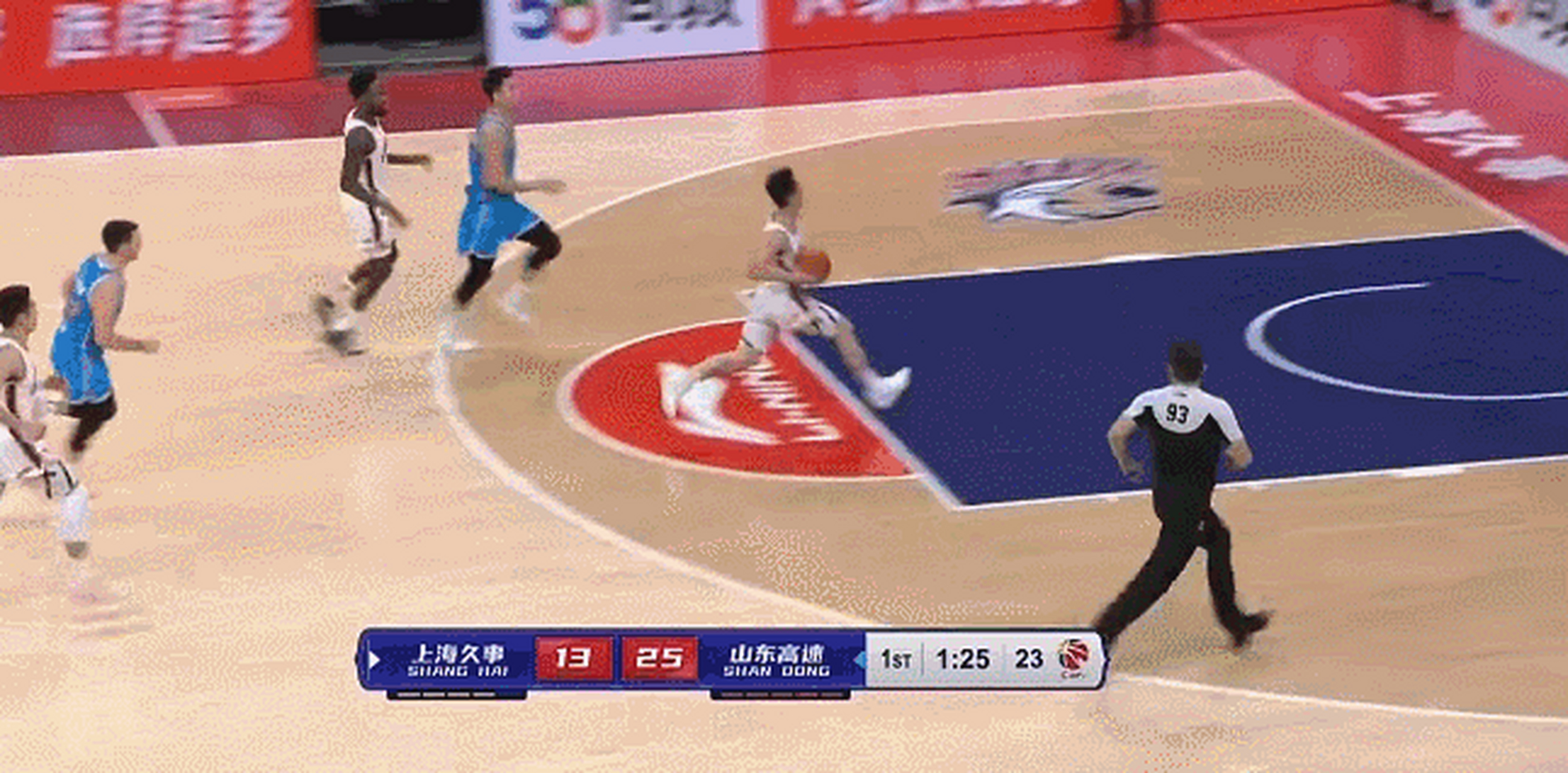 竞技场上火爆争夺，比分交替颠簸的简单介绍