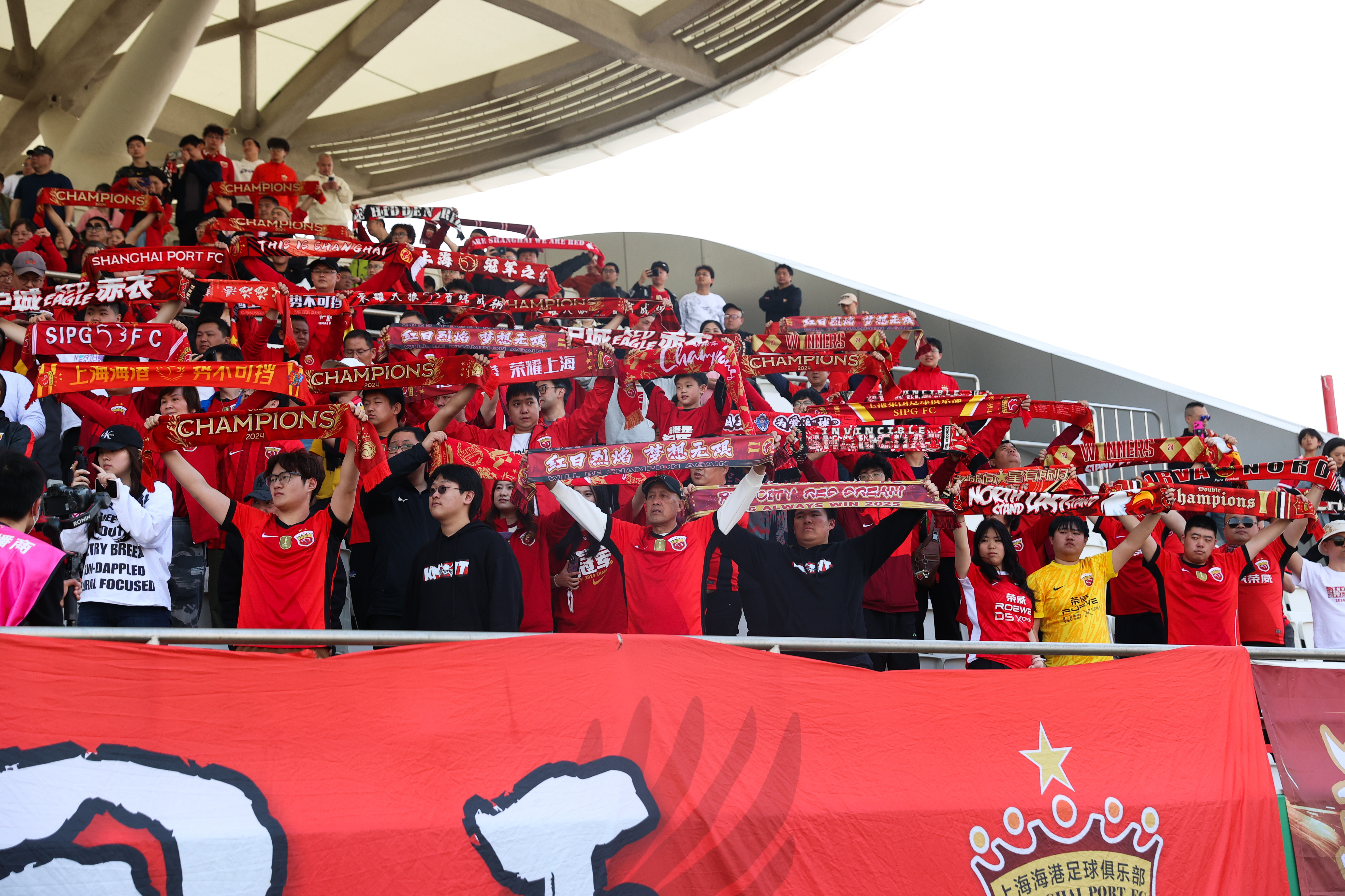 国际踢球盛事将为球迷带来无限欢乐和激动 国际踢球盛事将为球迷带来无限欢乐和激动