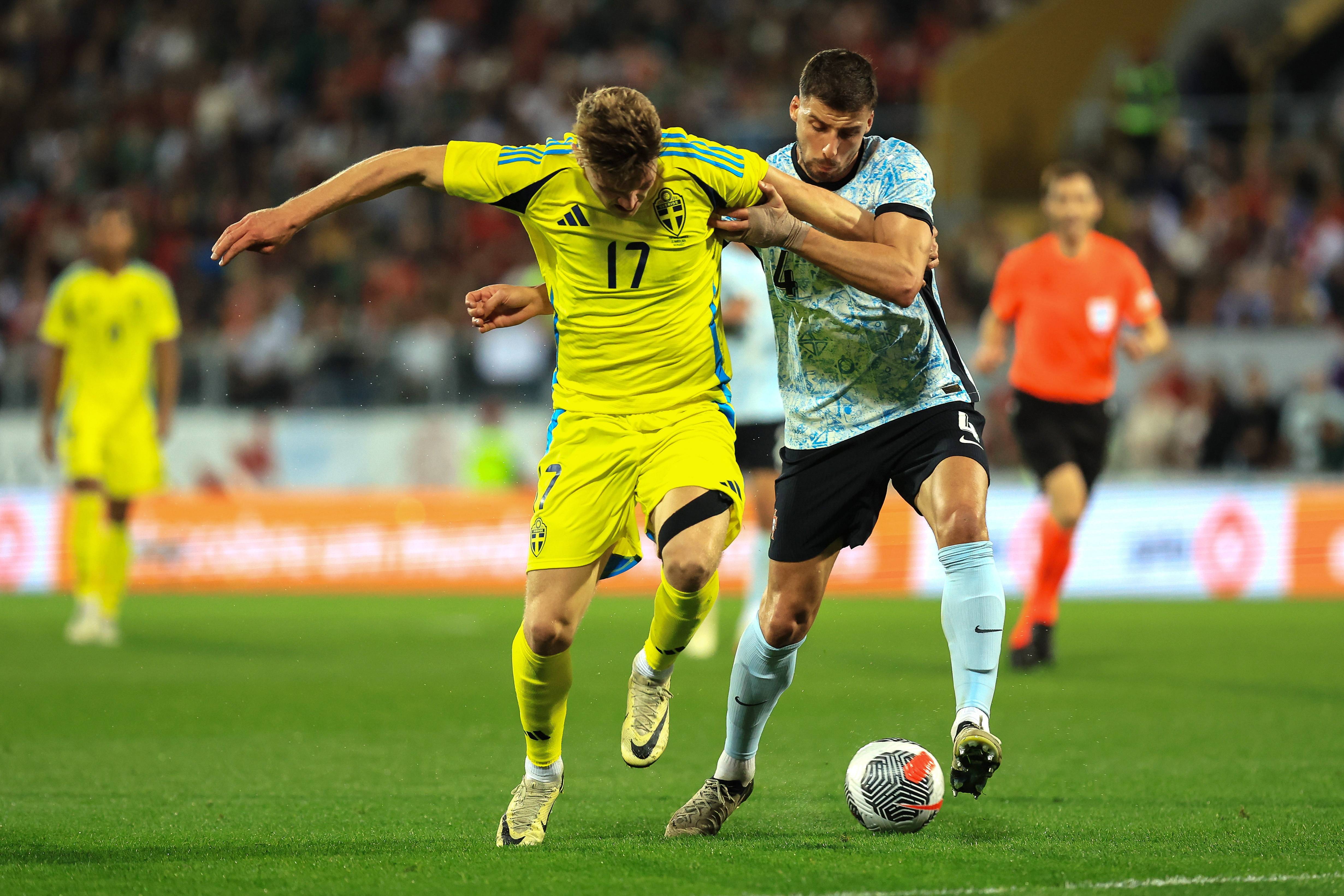 包含瑞典迎战俄罗斯,热身赛国际比赛备战集结的词条 包含瑞典迎战俄罗斯,热身赛国际比赛备战集结的词条