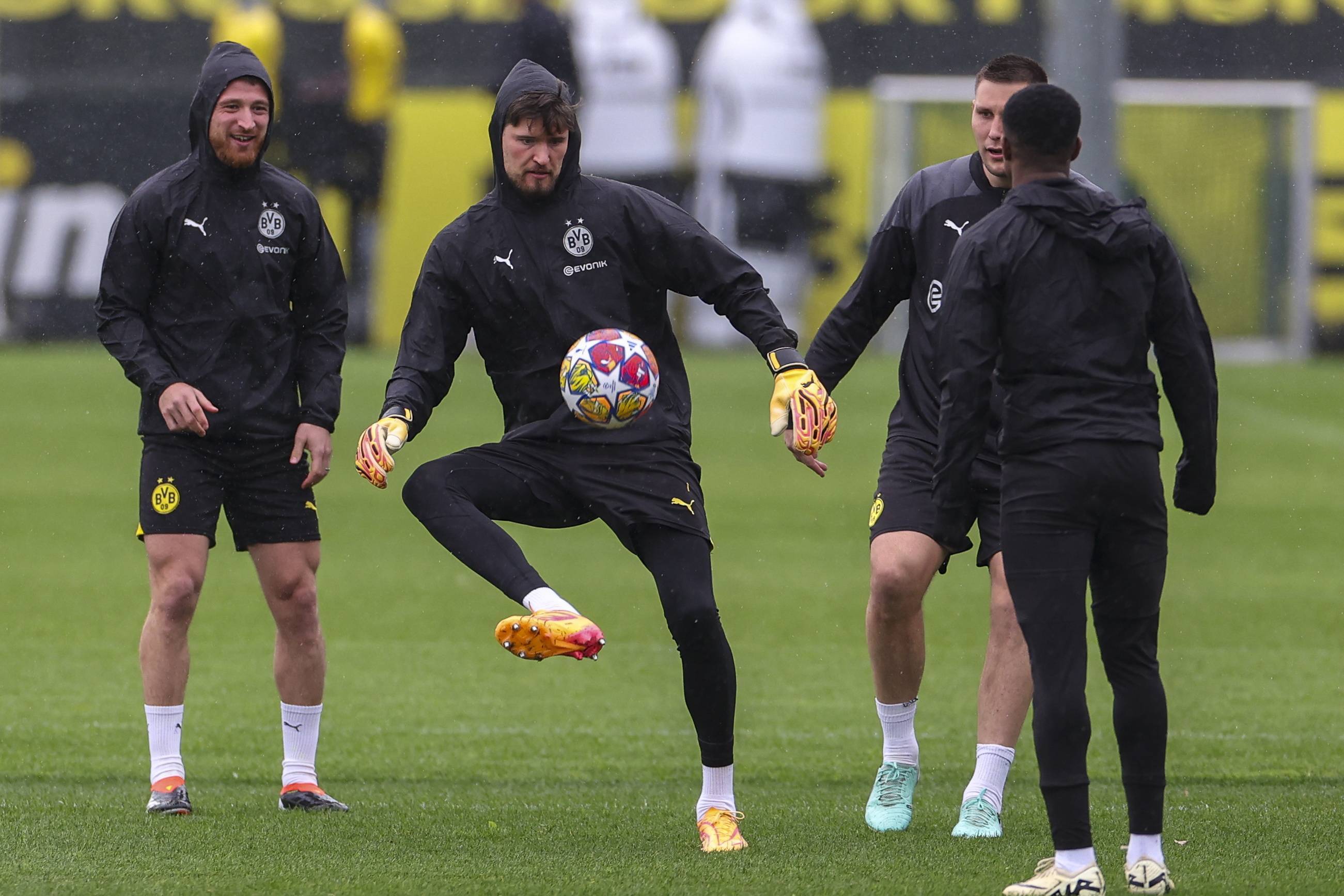 关于多特蒙德客场失分，形势多变备战下轮的信息