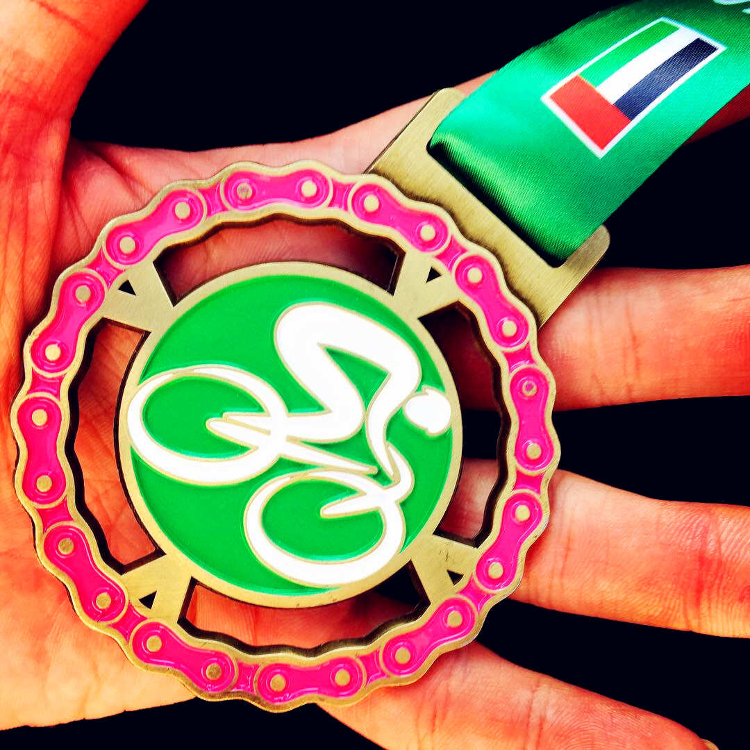 阿联酋运动员在射击项目中斩获奖牌