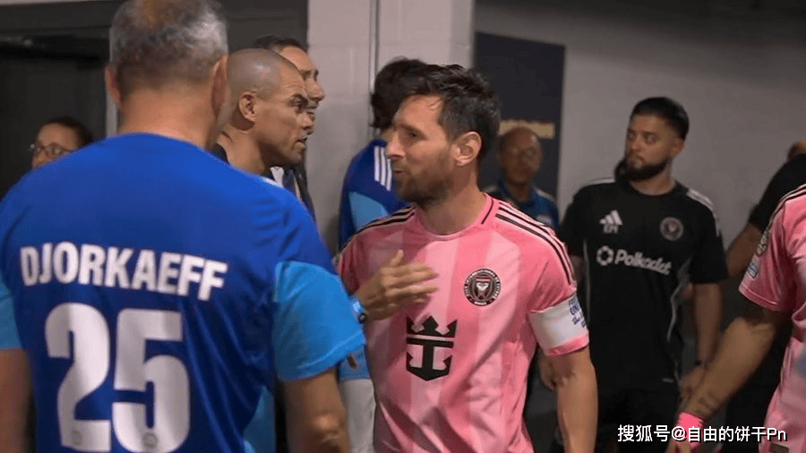 足球传奇将再次在赛场上碰撞 足球传奇将再次在赛场上碰撞