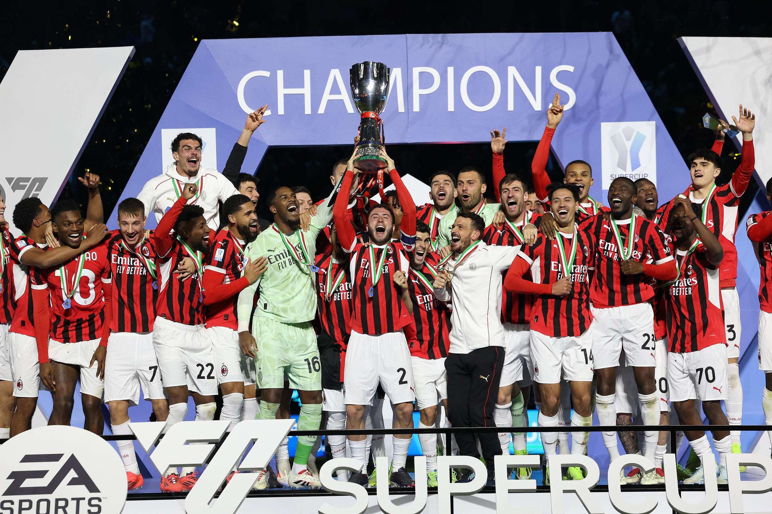 卫冕冠军队再夺胜利，震惊欧洲足坛的简单介绍