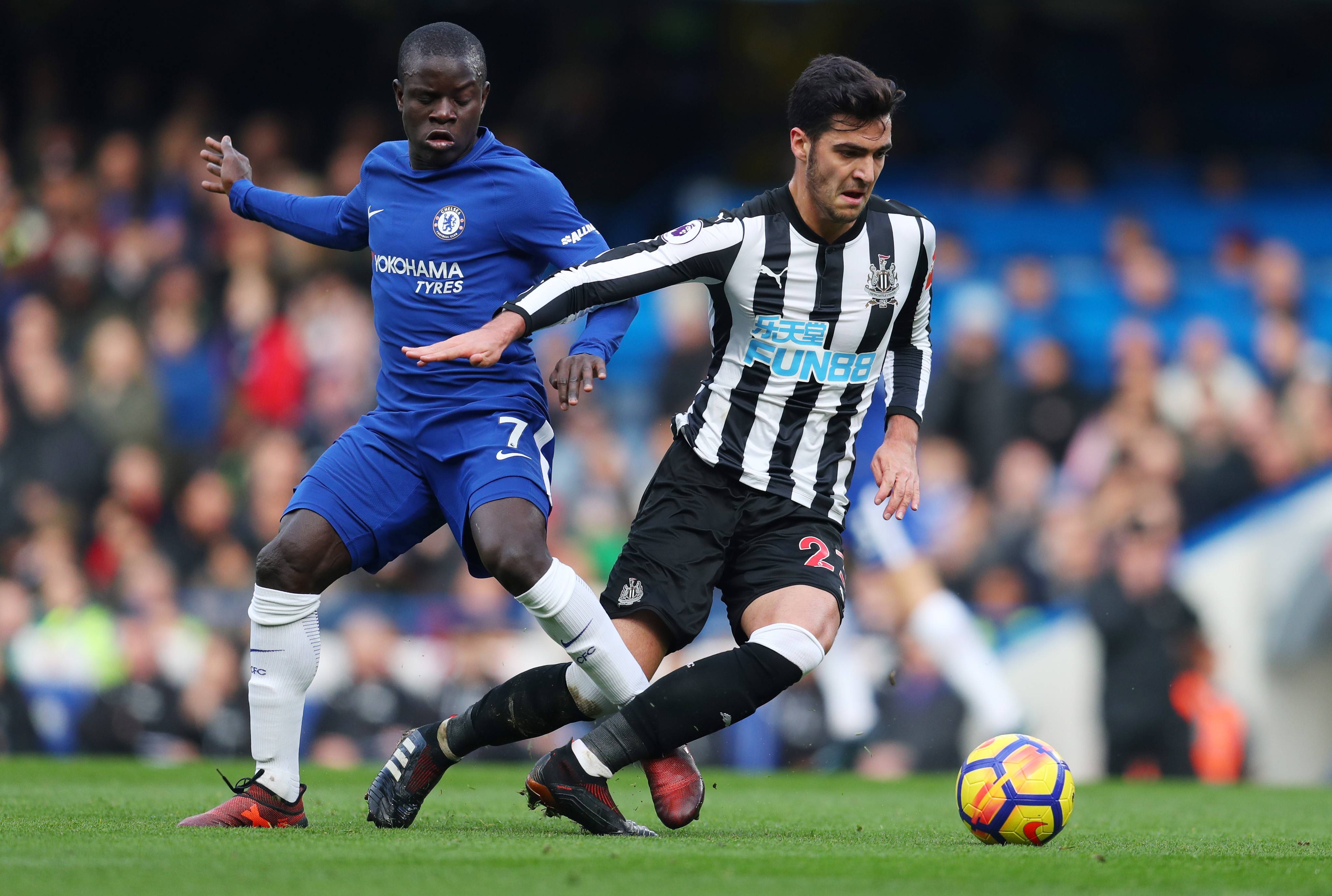 包含切尔西战平，积分榜依旧落后领先者的词条