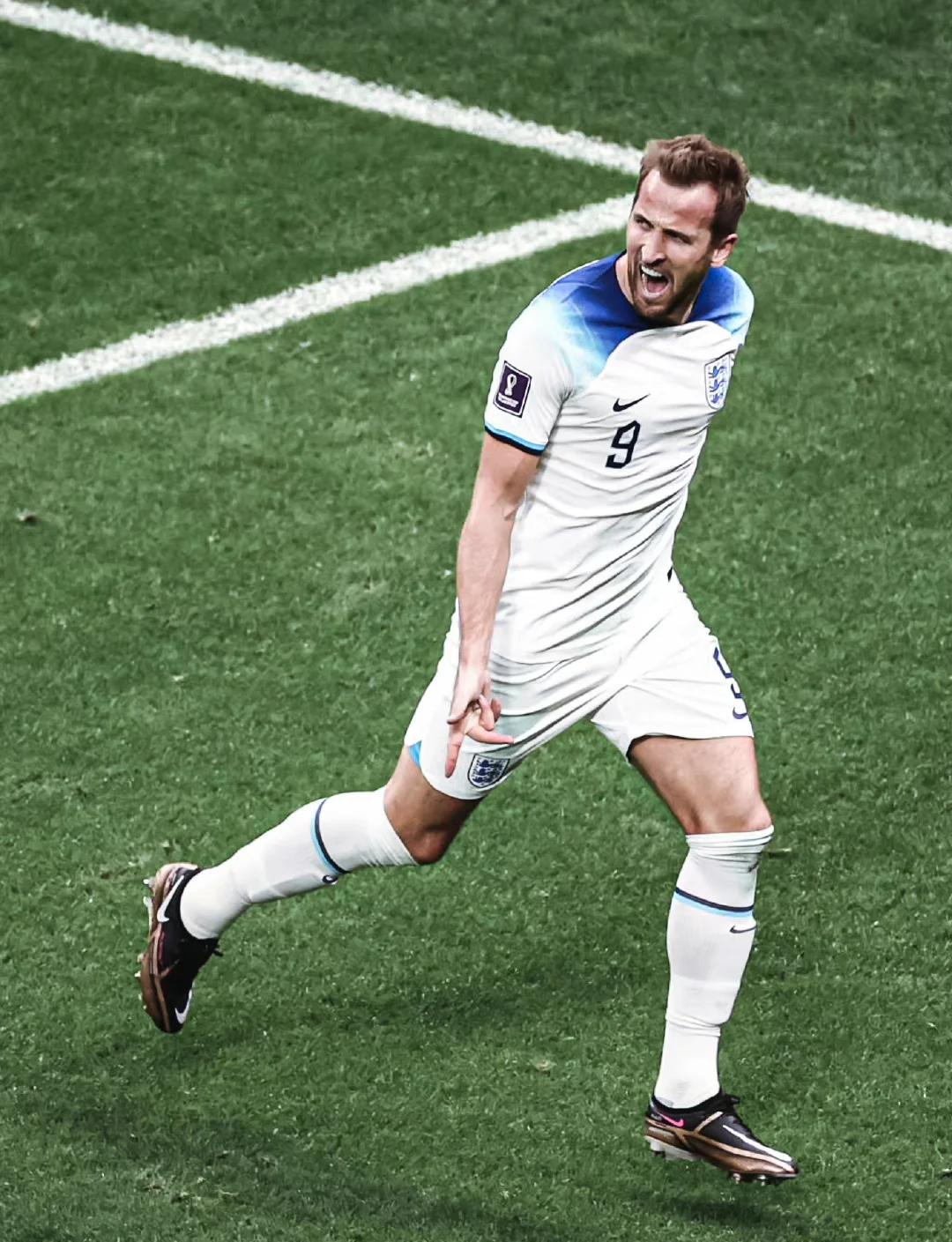 包含塞内加尔国家队在备受关注的比赛中力克对手，成功晋级的词条