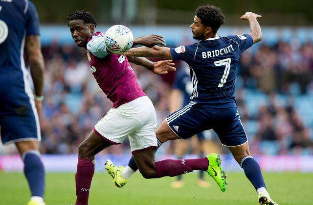 南安普顿客场不敌,连续告负 南安普顿客场不敌,连续告负