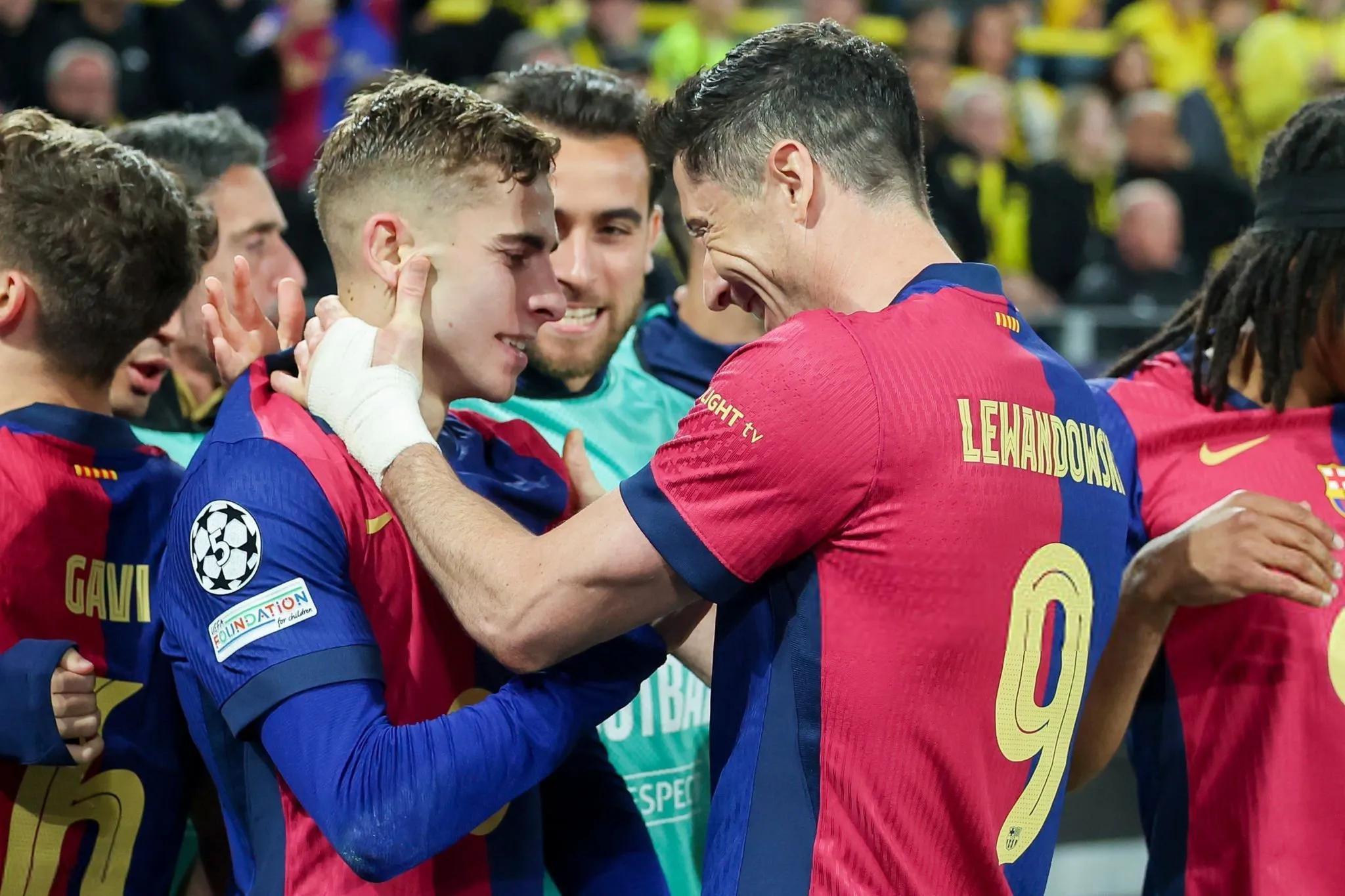 梅西莱万多夫施令奇迹，巴萨晋级欧冠