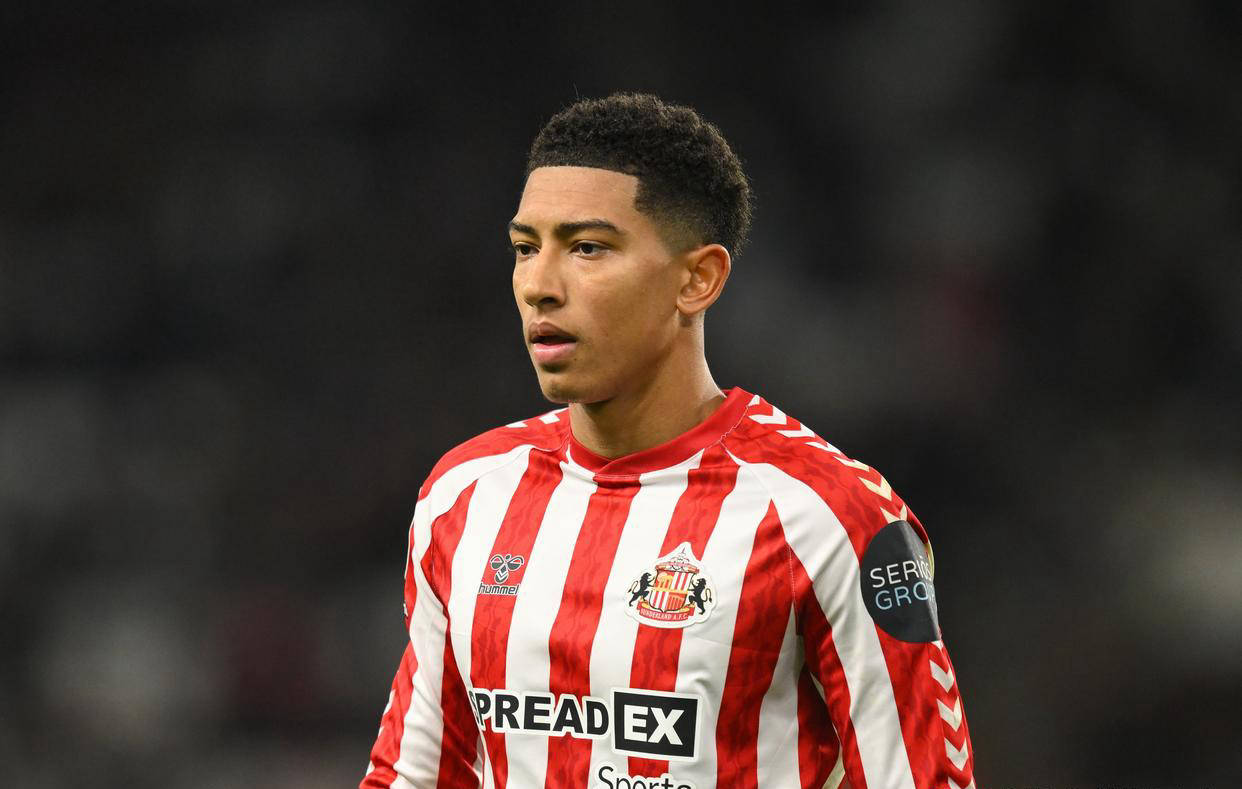 外籍足球球员在顶尖赛事中崭露头角