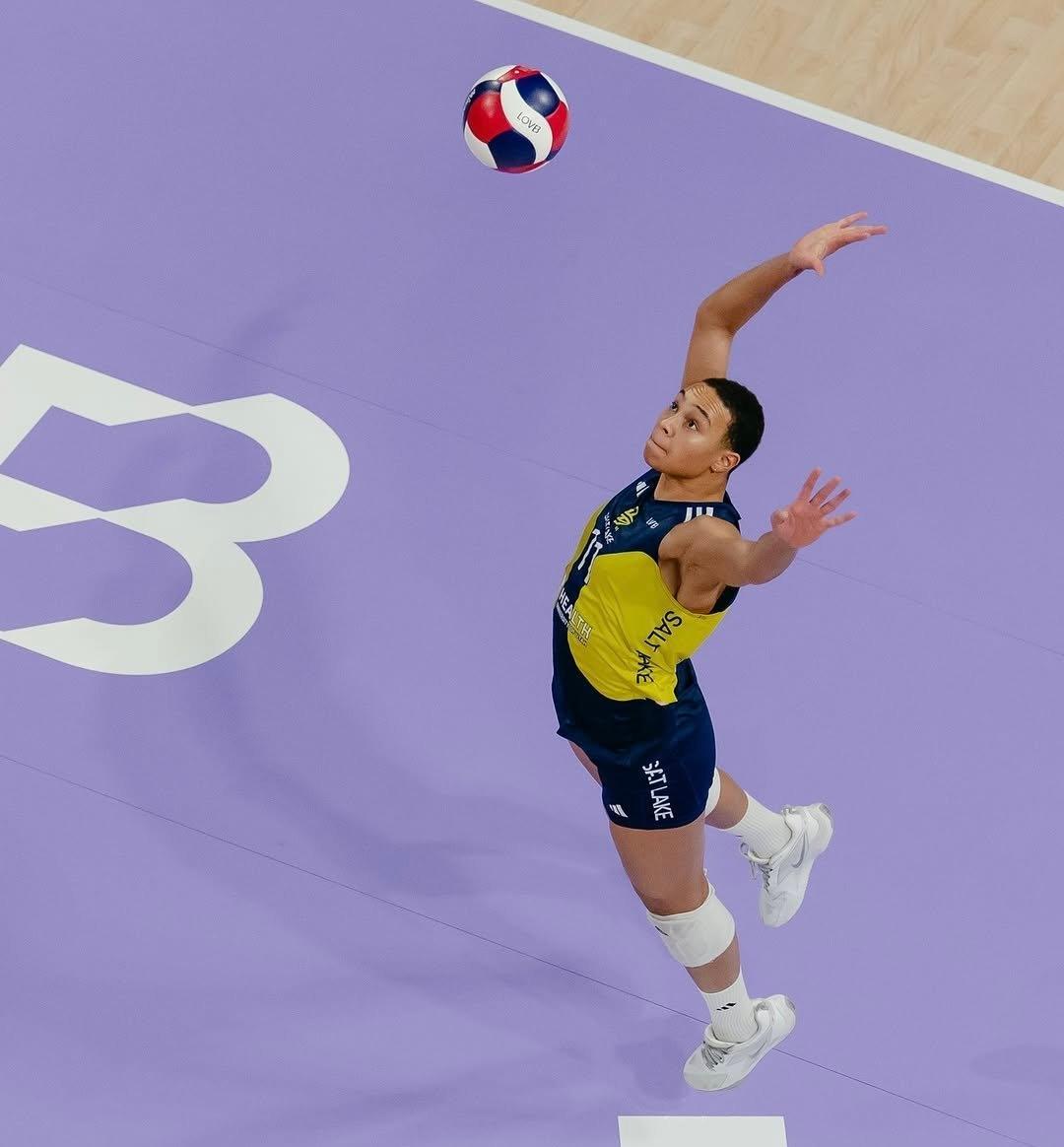 欧洲代表团斩获女排铜牌 欧洲代表团斩获女排铜牌